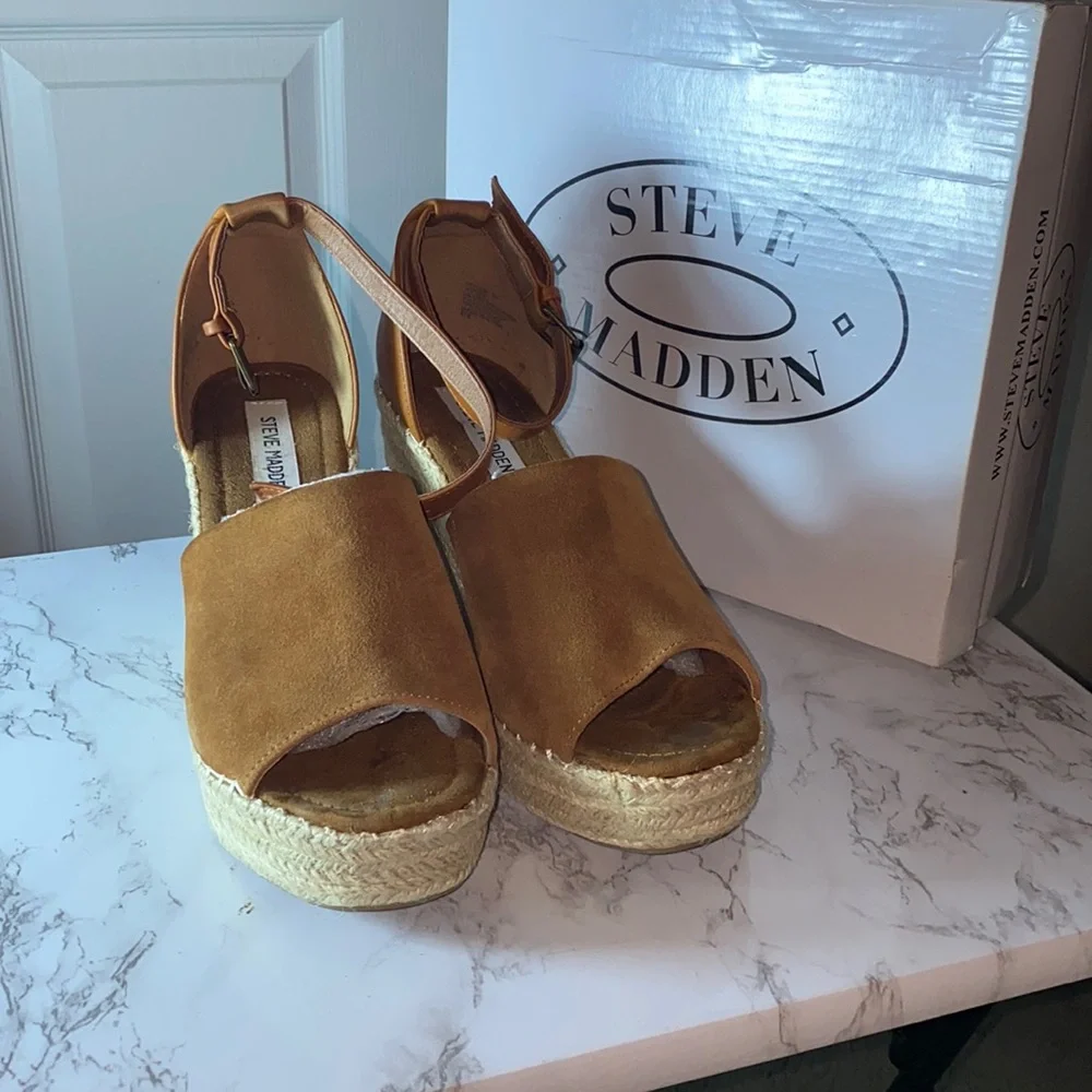 Steve Madden Jaylen Sandals Cognac Suede Shoes Size  10 Espadrilles with Box